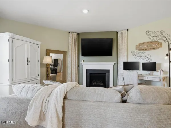 $345,000 | 5128 Lost Crk Drive, Morristown, TN 37813