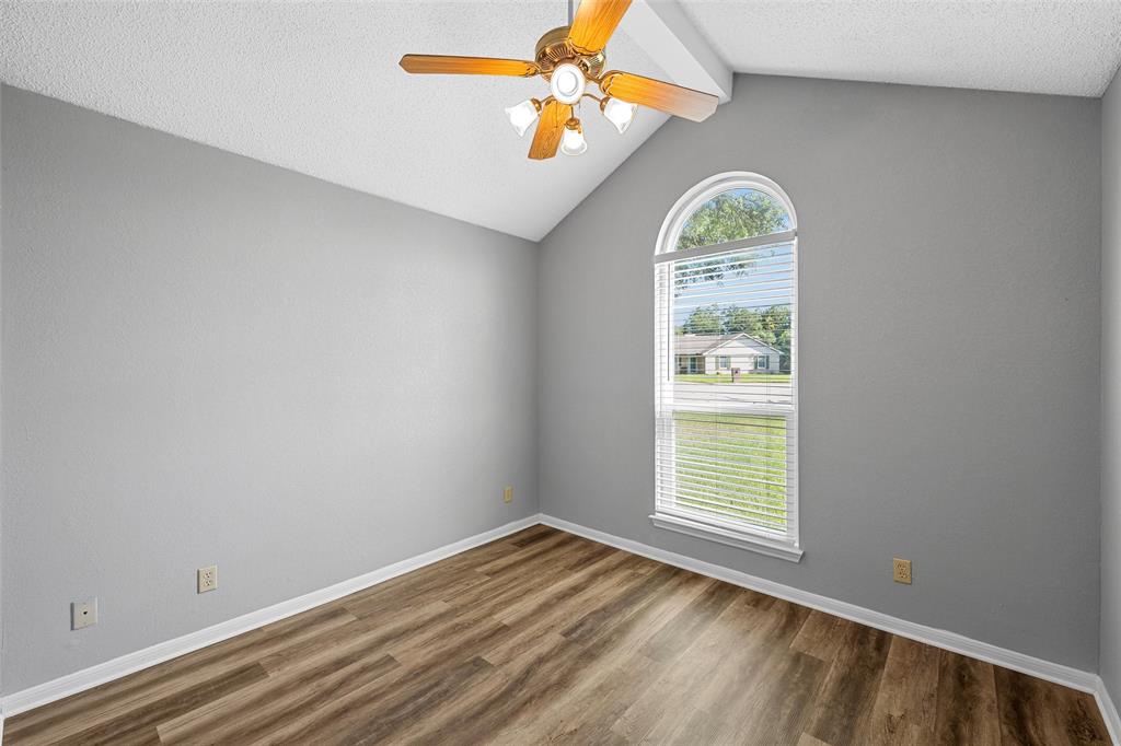 316 Evergreen Court Hewitt, TX 76643 - Photo 14 of 17