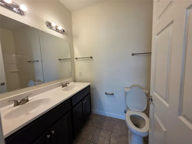 $1,775 | 6210 Lacey Oak Drive, Hitchcock, TX 77563