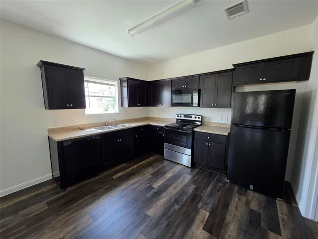 $1,775 | 6210 Lacey Oak Drive, Hitchcock, TX 77563