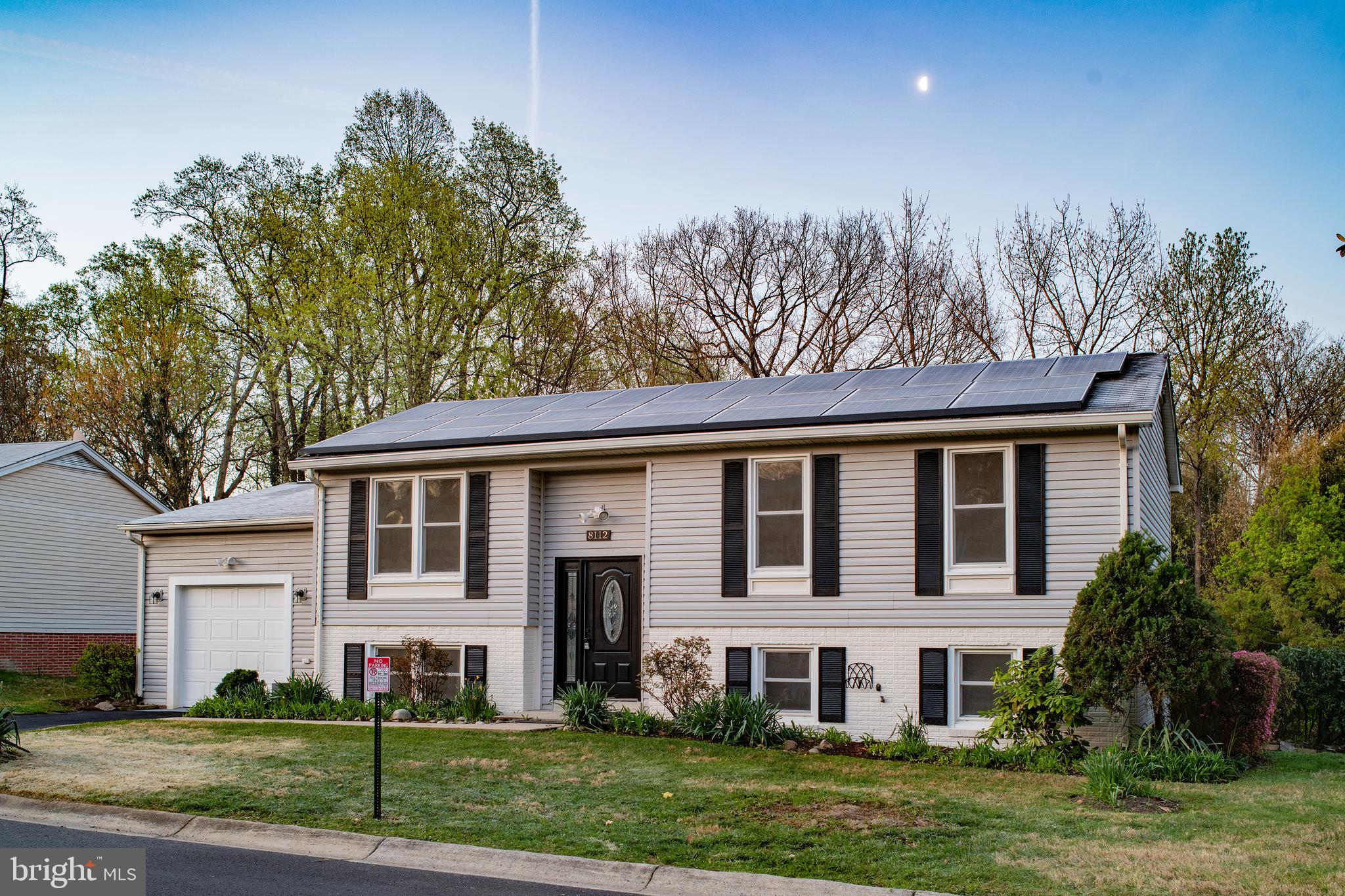 Beautifully renovated Split Foyer
