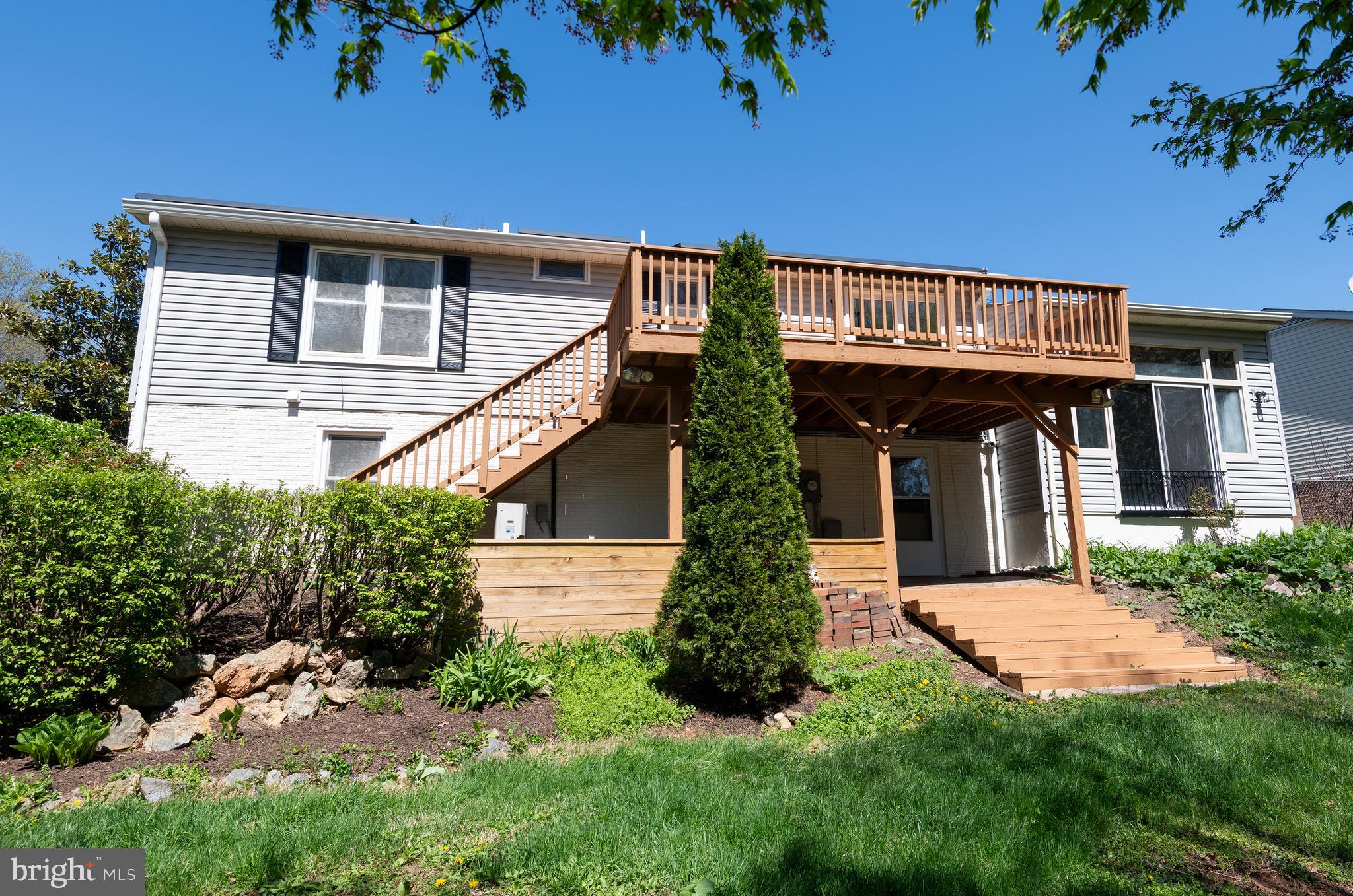 8112 Shady Spring Drive Gaithersburg, MD 20877 - Photo 4 of 29 Private backyard