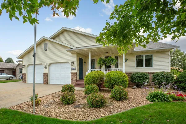 $489,900 | 4820 Echo Court, Faribault, MN 55021