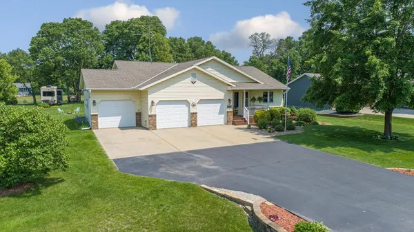 $489,900 | 4820 Echo Court, Faribault, MN 55021