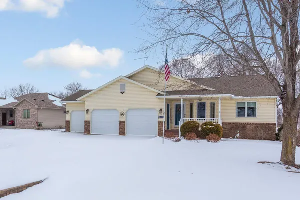 $489,900 | 4820 Echo Court, Faribault, MN 55021