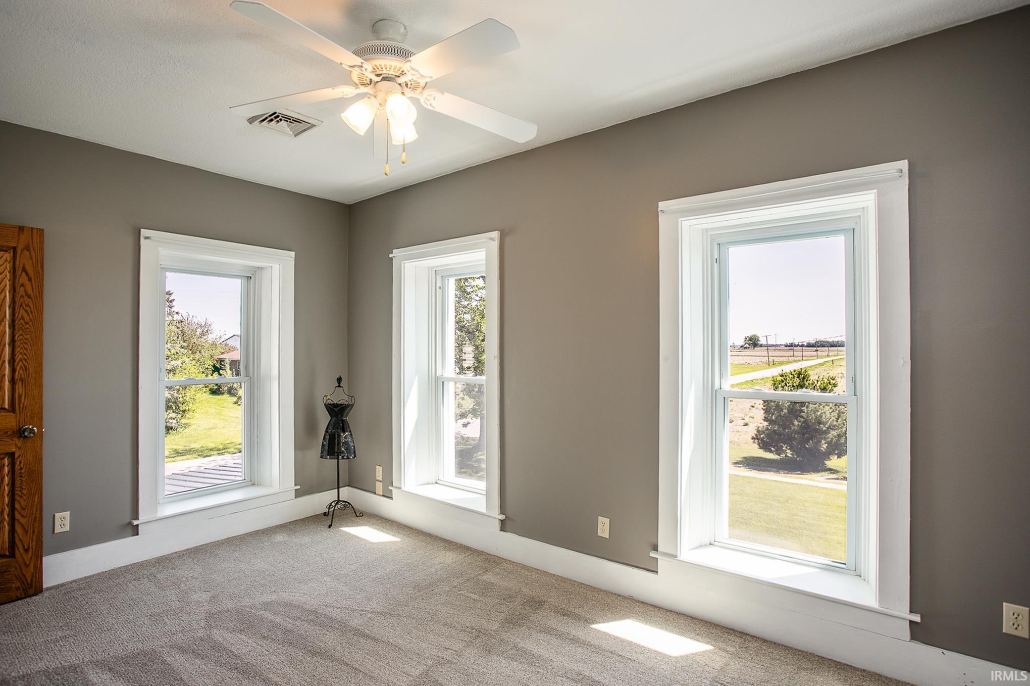 593 West 450 South Warren, IN 46792 - Photo 13 of 36