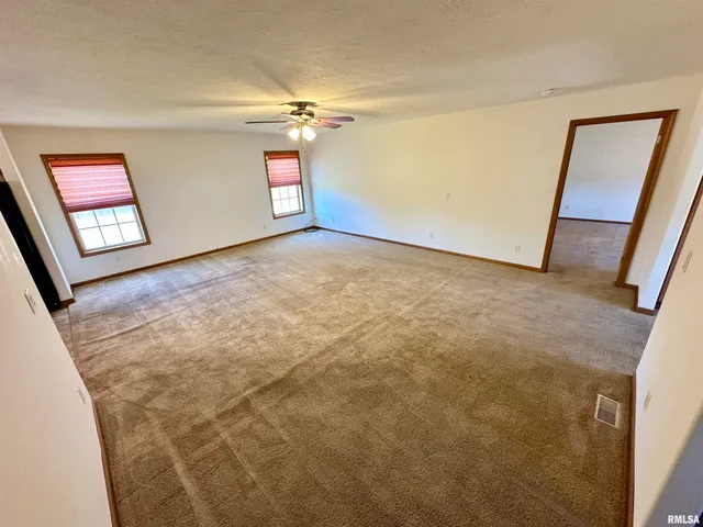 $280,000 | 2158 Langdon Road, Murrayville, IL 62668