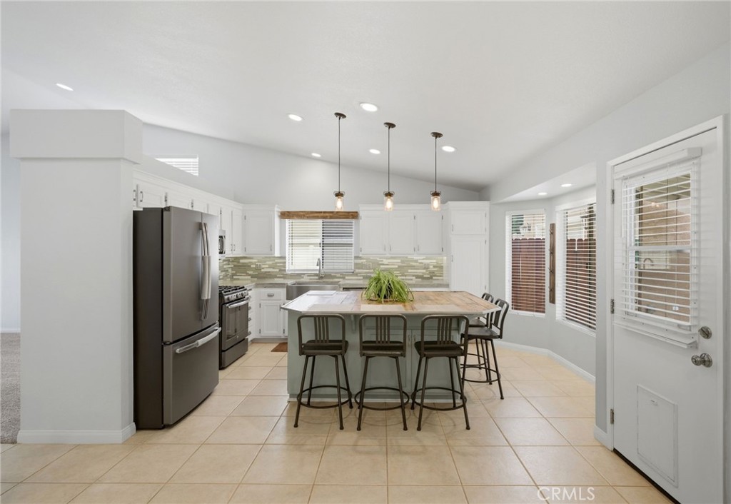 20163 Mapleleaf Court Wildomar, CA 92595 - Photo 14 of 35