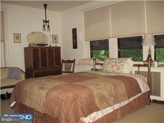 7211 Cresheim Road Philadelphia, PA 19119 - Photo 11 of 12 Bedroom - Main