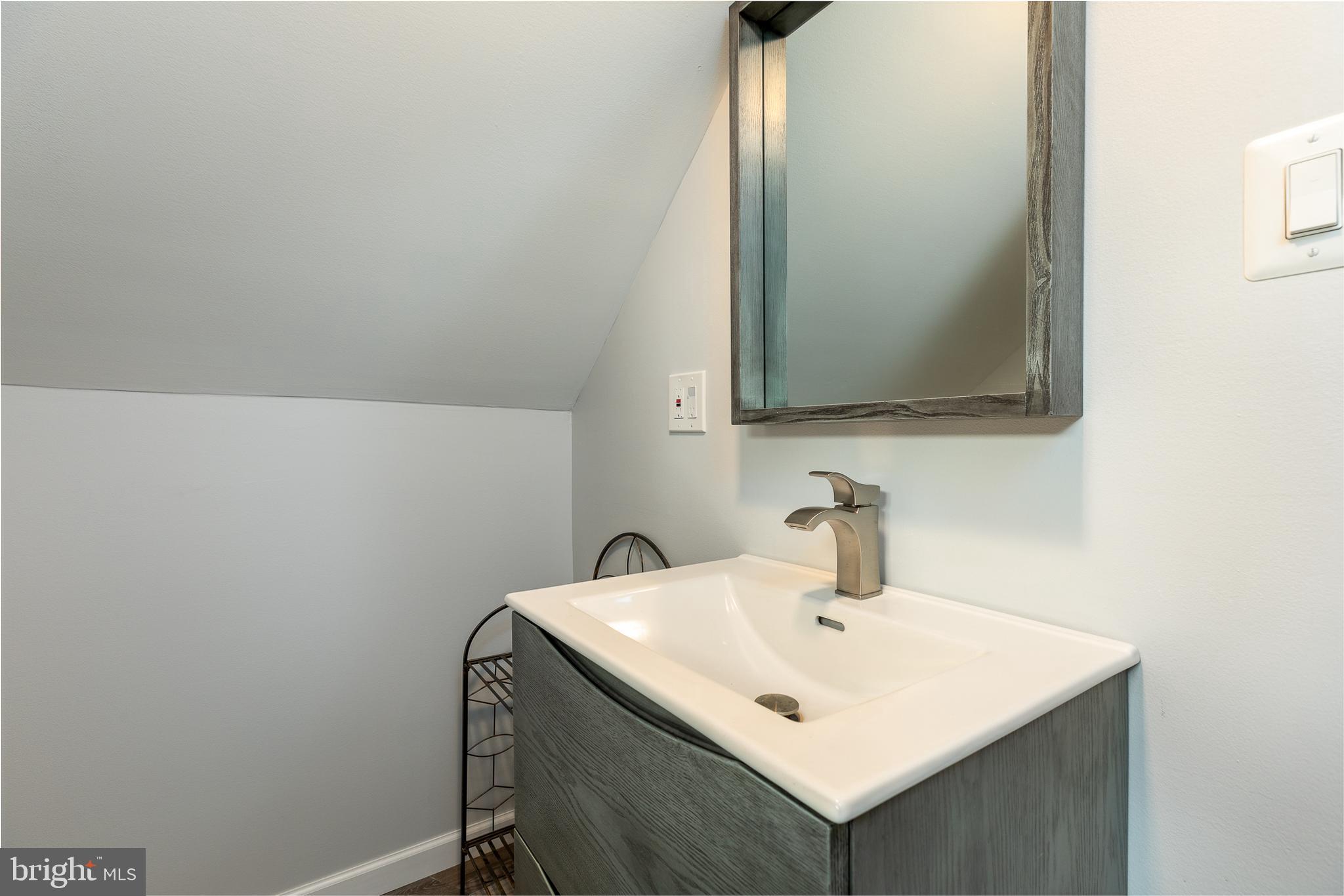 17 West County Line Road Hatboro, PA 19040 - Photo 14 of 20 Master Bath