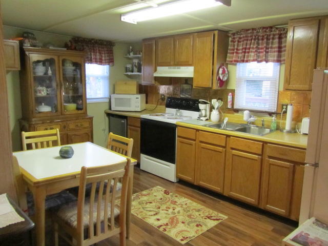 1468 Cardinal Cove Rutledge, TN 37861 - Photo 3 of 33 IMG_2562