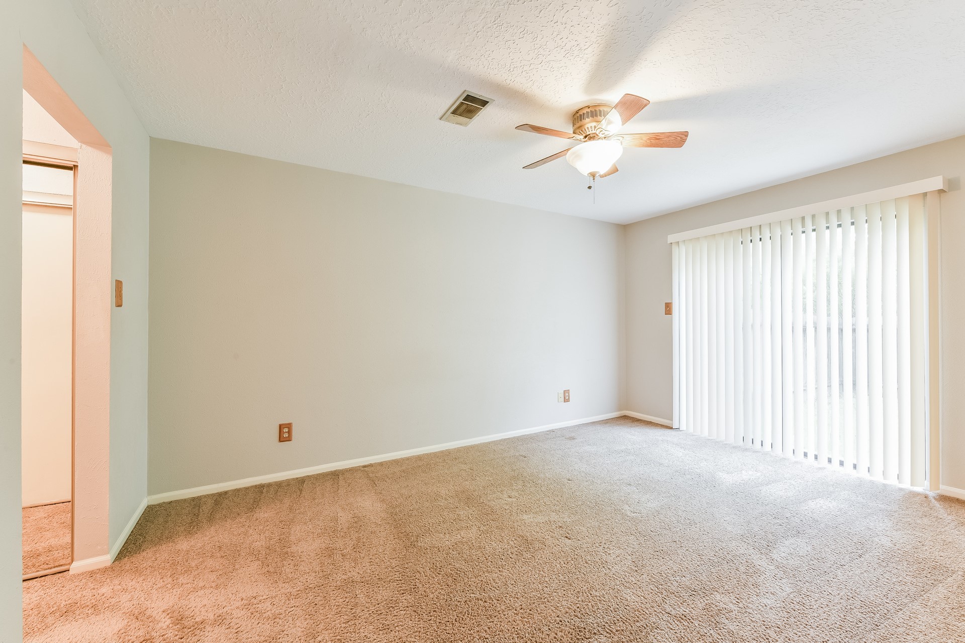 38 Camberwell Court Spring, TX 77380 - Photo 11 of 17 Gallery Image 11