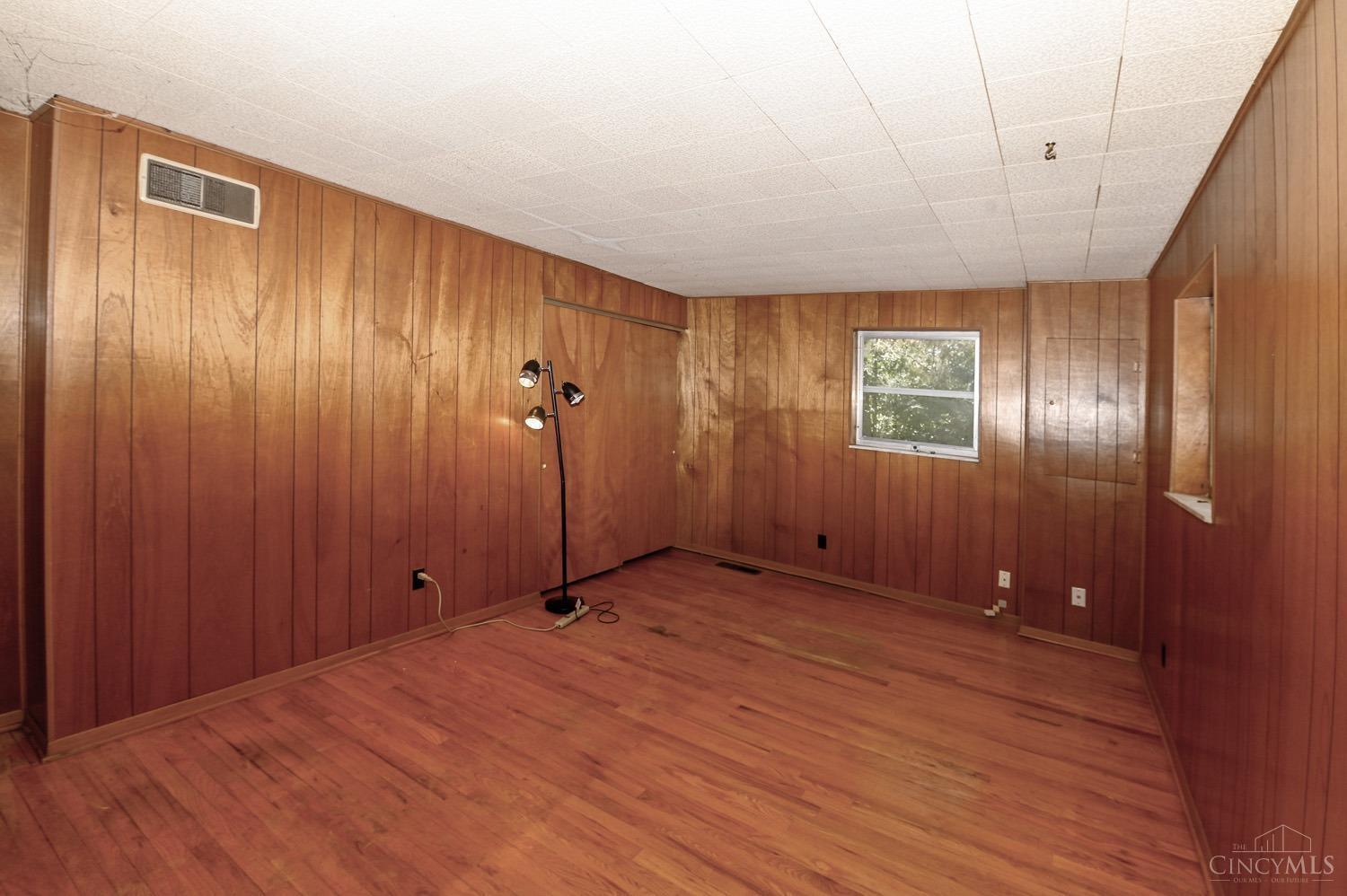 9736 Winton Road Cincinnati, OH 45231 - Photo 23 of 28 Gallery Image 23