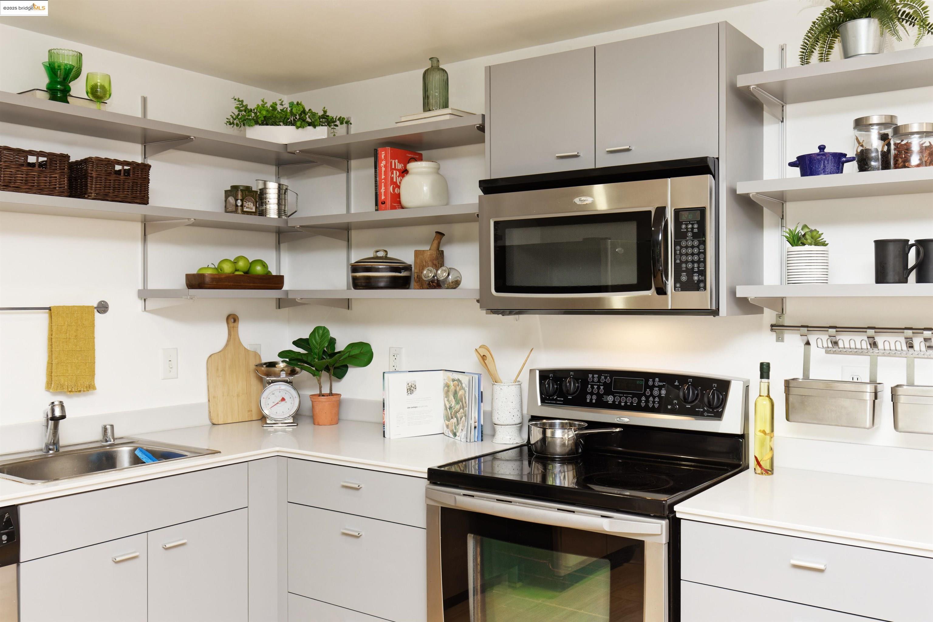 Lower Bottoms Oakland, CA 94607 - Photo 11 of 22