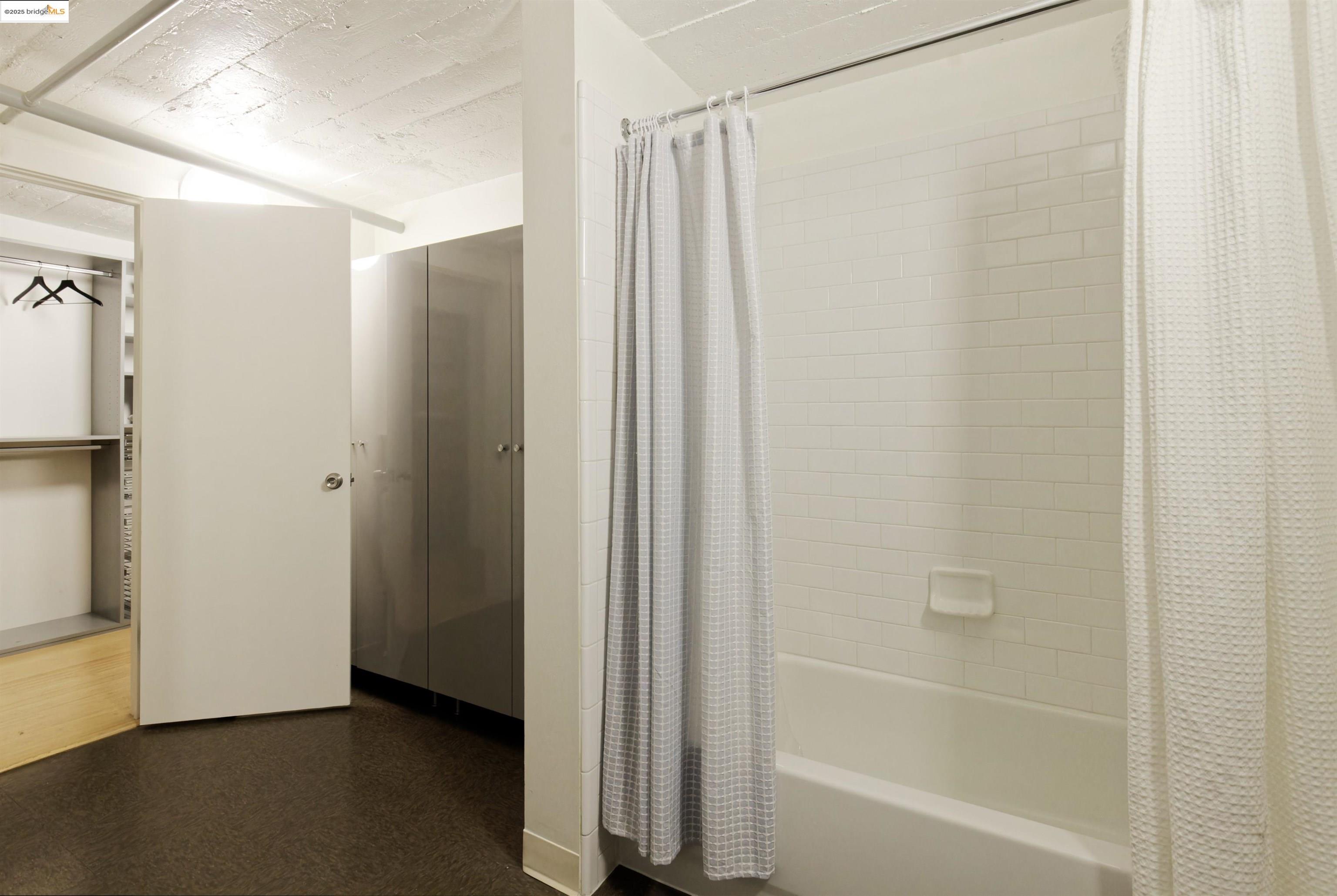 Lower Bottoms Oakland, CA 94607 - Photo 19 of 22