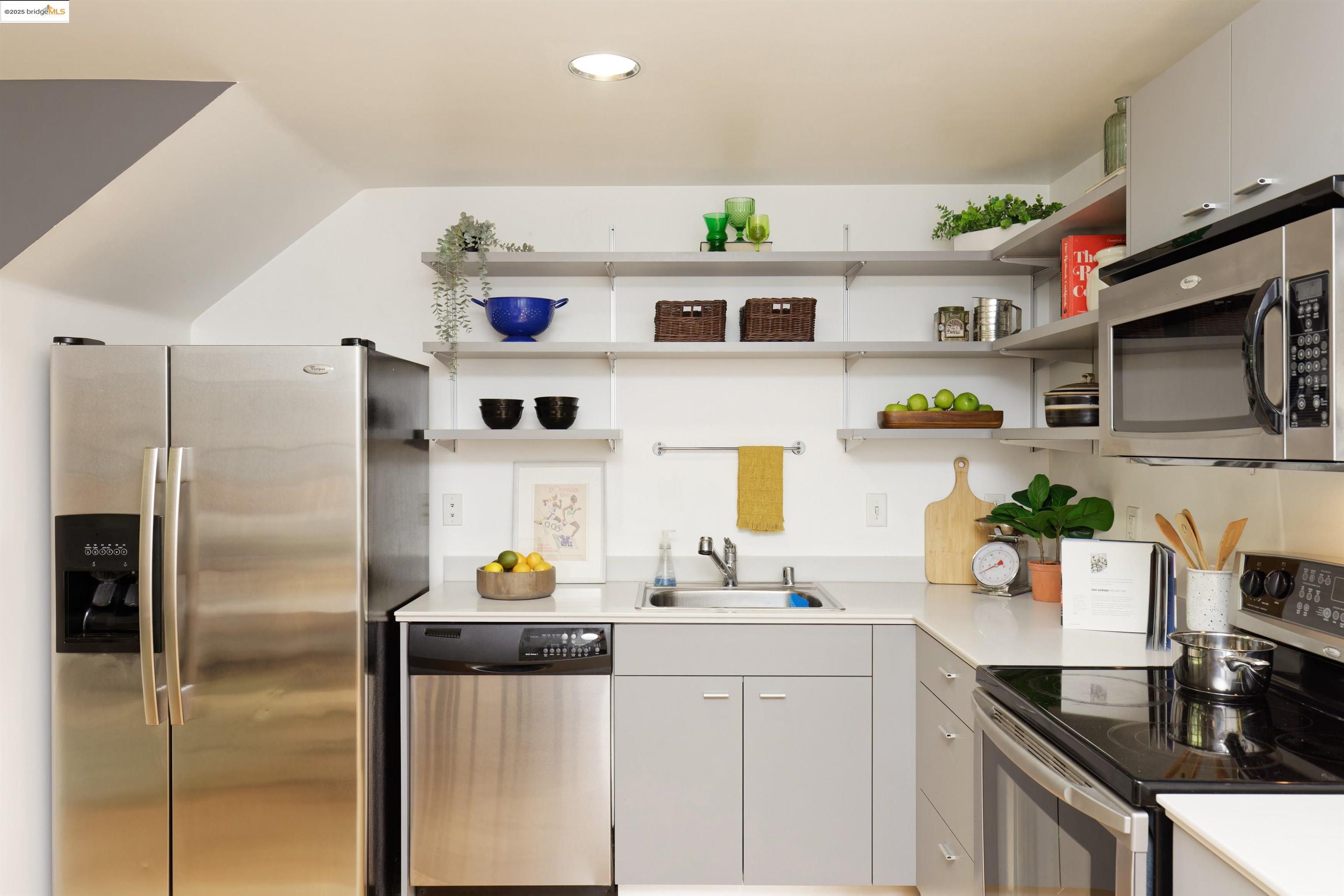 Lower Bottoms Oakland, CA 94607 - Photo 9 of 22