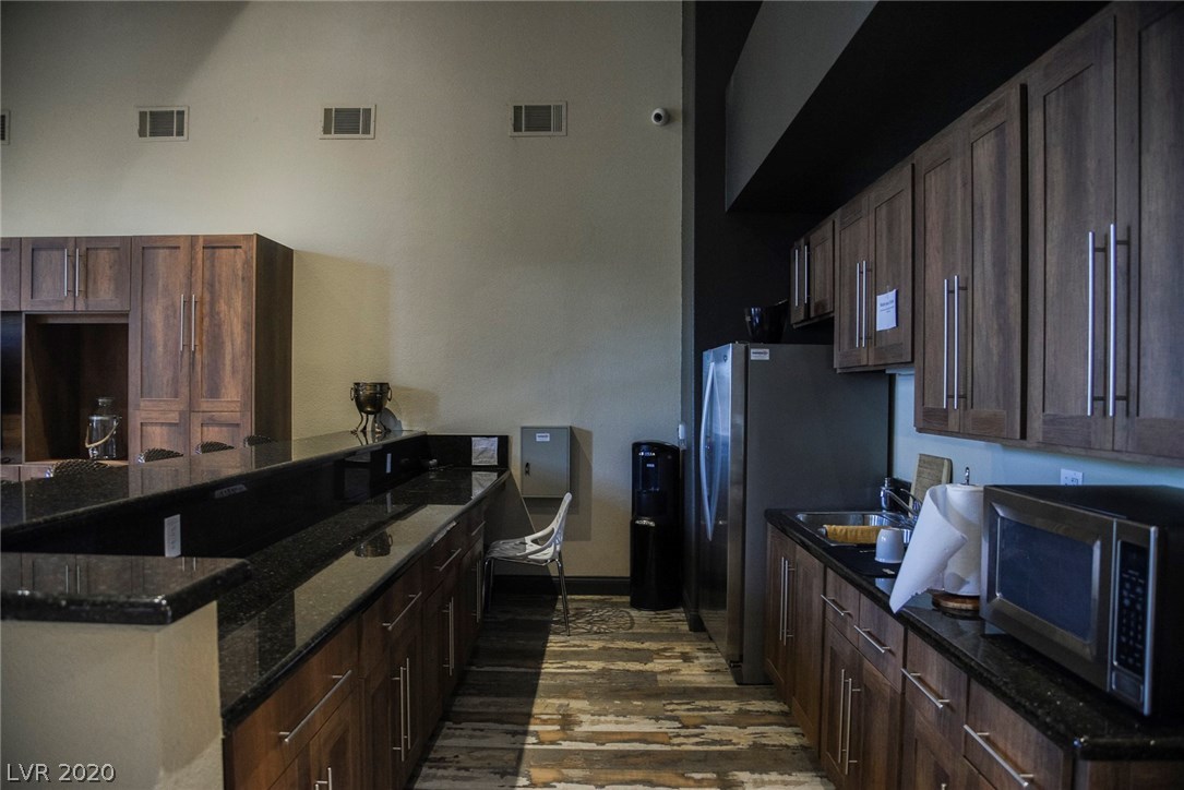 555 East Silverado Ranch Boulevard, Unit 1045 Las Vegas, NV 89183 - Photo 13 of 44