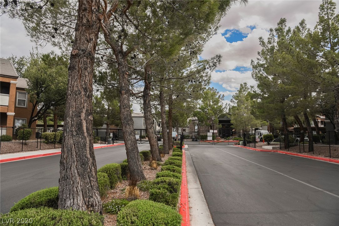 555 East Silverado Ranch Boulevard, Unit 1045 Las Vegas, NV 89183 - Photo 25 of 44