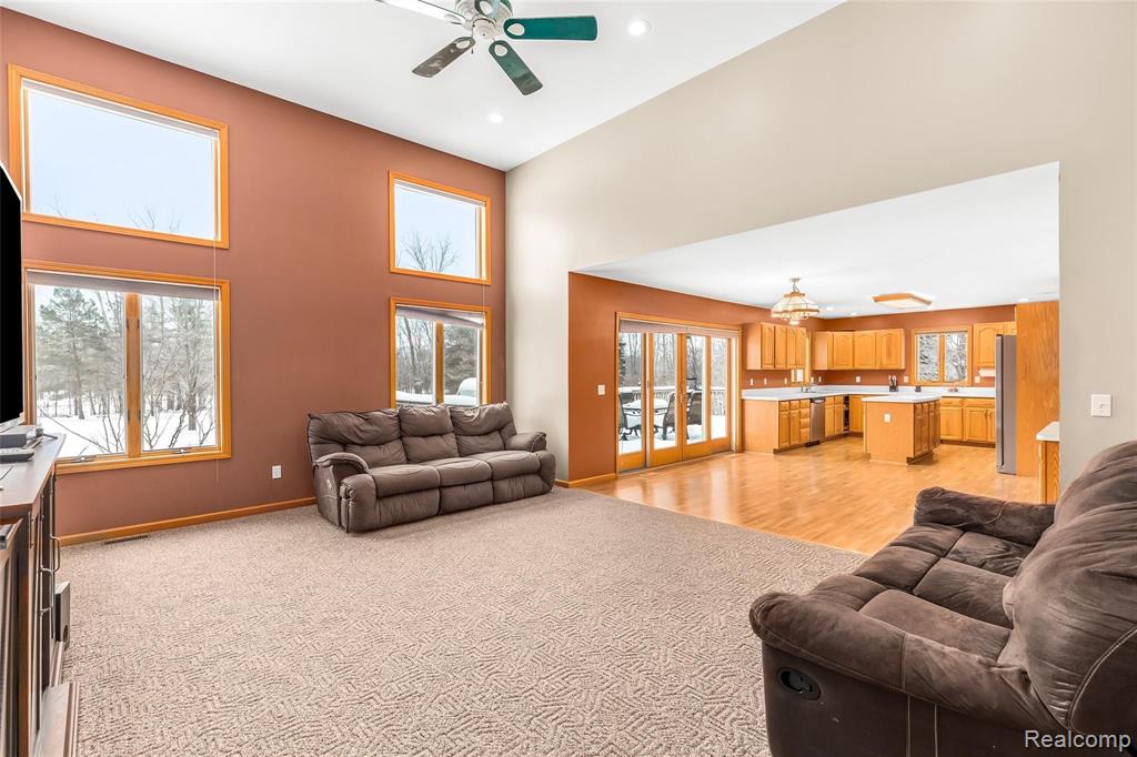 1499 Wiggins Road Fenton, MI 48430 - Photo 9 of 47