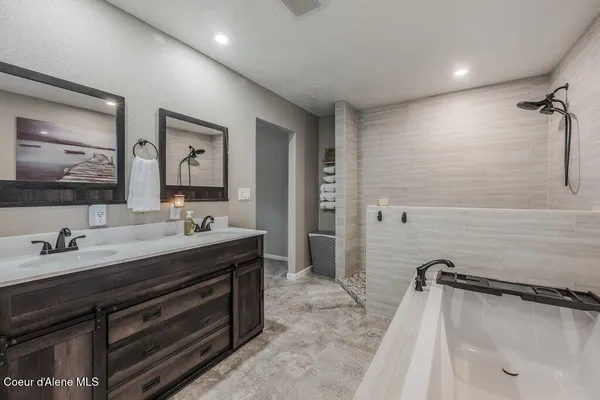 $644,900 | 1108 East Shorewood Court, Coeur D'Alene, ID 83815