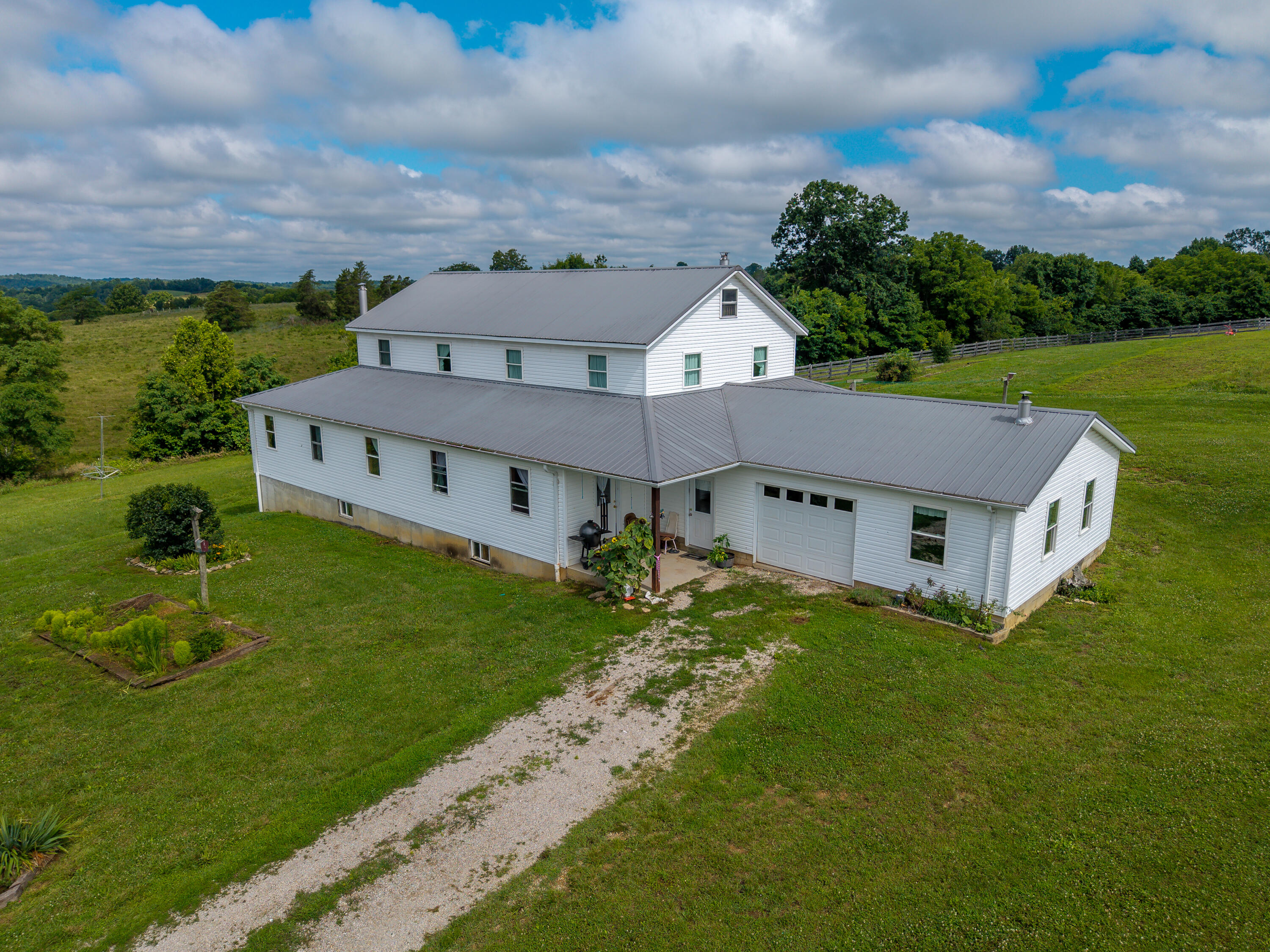 925 Sunset-Locust Road Hillsboro, KY 41049 - Photo 3 of 70 DJI_20260713103412_0085_D-HDR