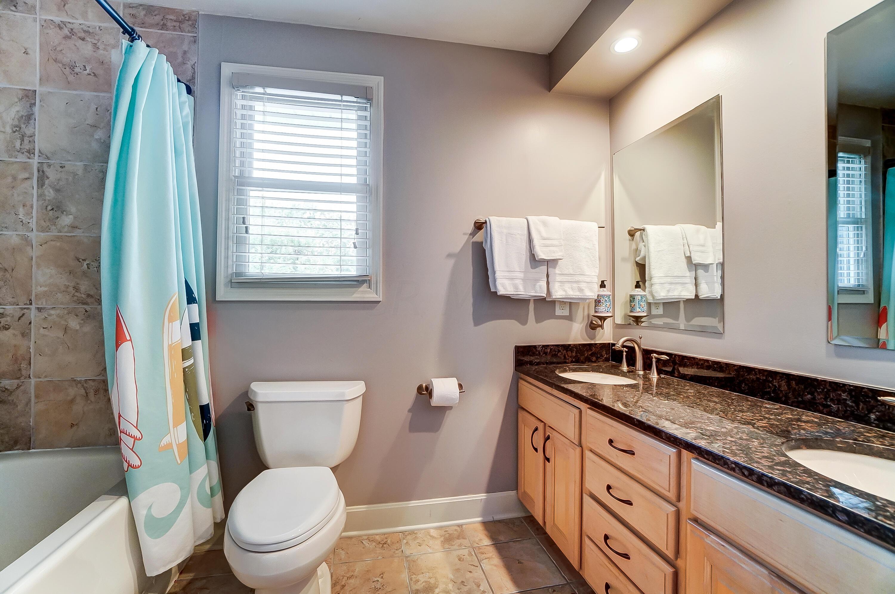 179 South Harding Road Columbus, OH 43209 - Photo 32 of 48 Full Bathroom