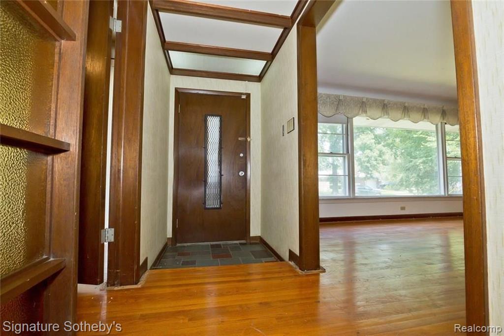 17531 Ramsgate Drive Lathrup Village, MI 48076 - Photo 25 of 37