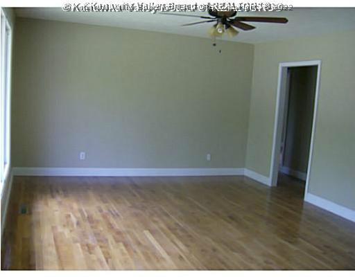 803 Strawberry Road St. Albans, WV 25177 - Photo 7 of 14 Living Room.