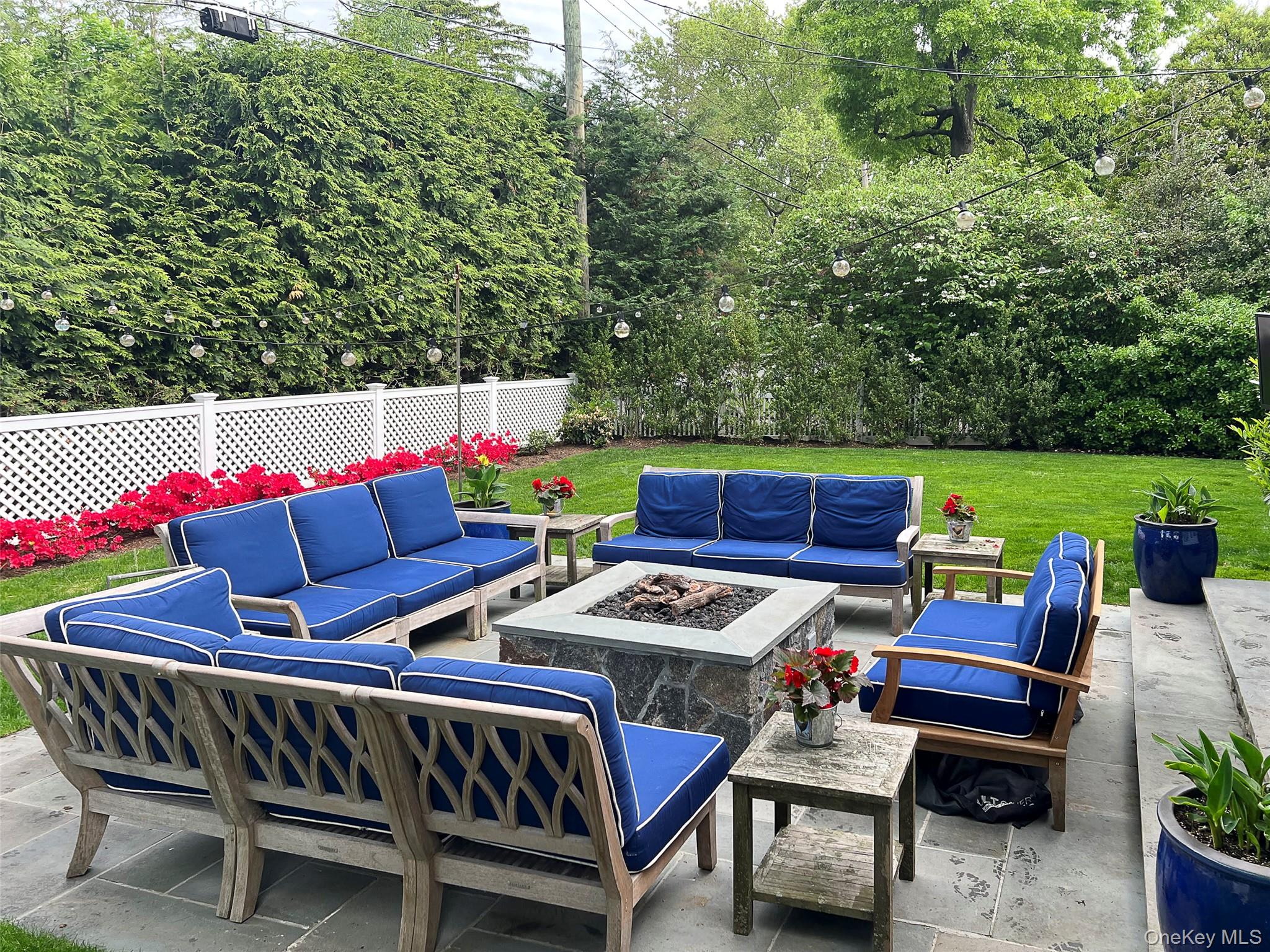 41 Sturgis Road Bronxville, NY 10708 - Photo 7 of 8 a view of a chairs and table in the patio