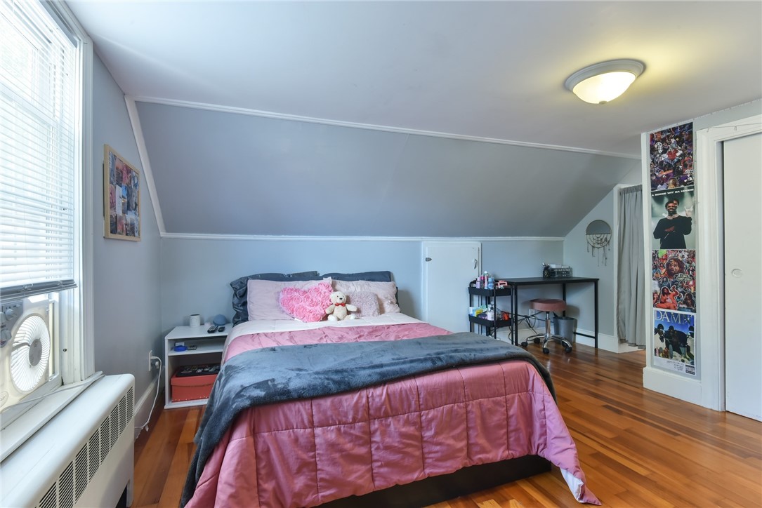 48 Kickemuit Road Warren, RI 02885 - Photo 13 of 32 Bedroom 3
2nd Floor: queen size bed in photo