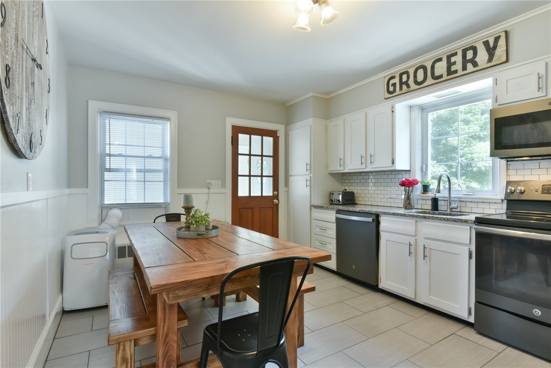 48 Kickemuit Road Warren, RI 02885 - Photo 5 of 32 Gallery Image 5