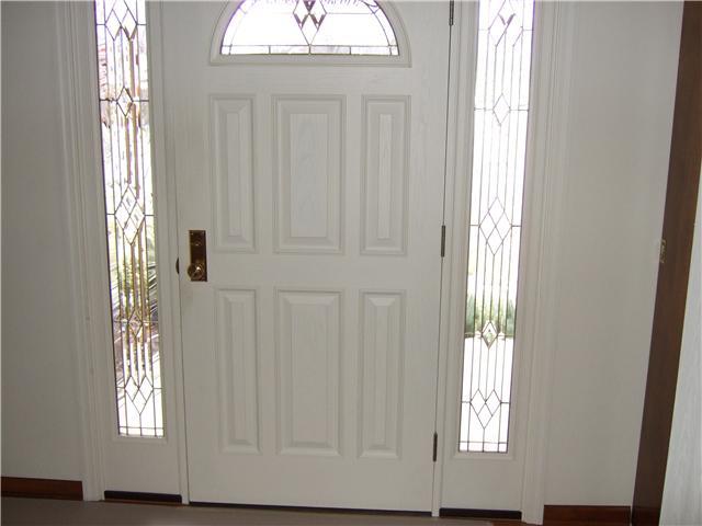 7045 Rieber Street Columbus, OH 43085 - Photo 2 of 13