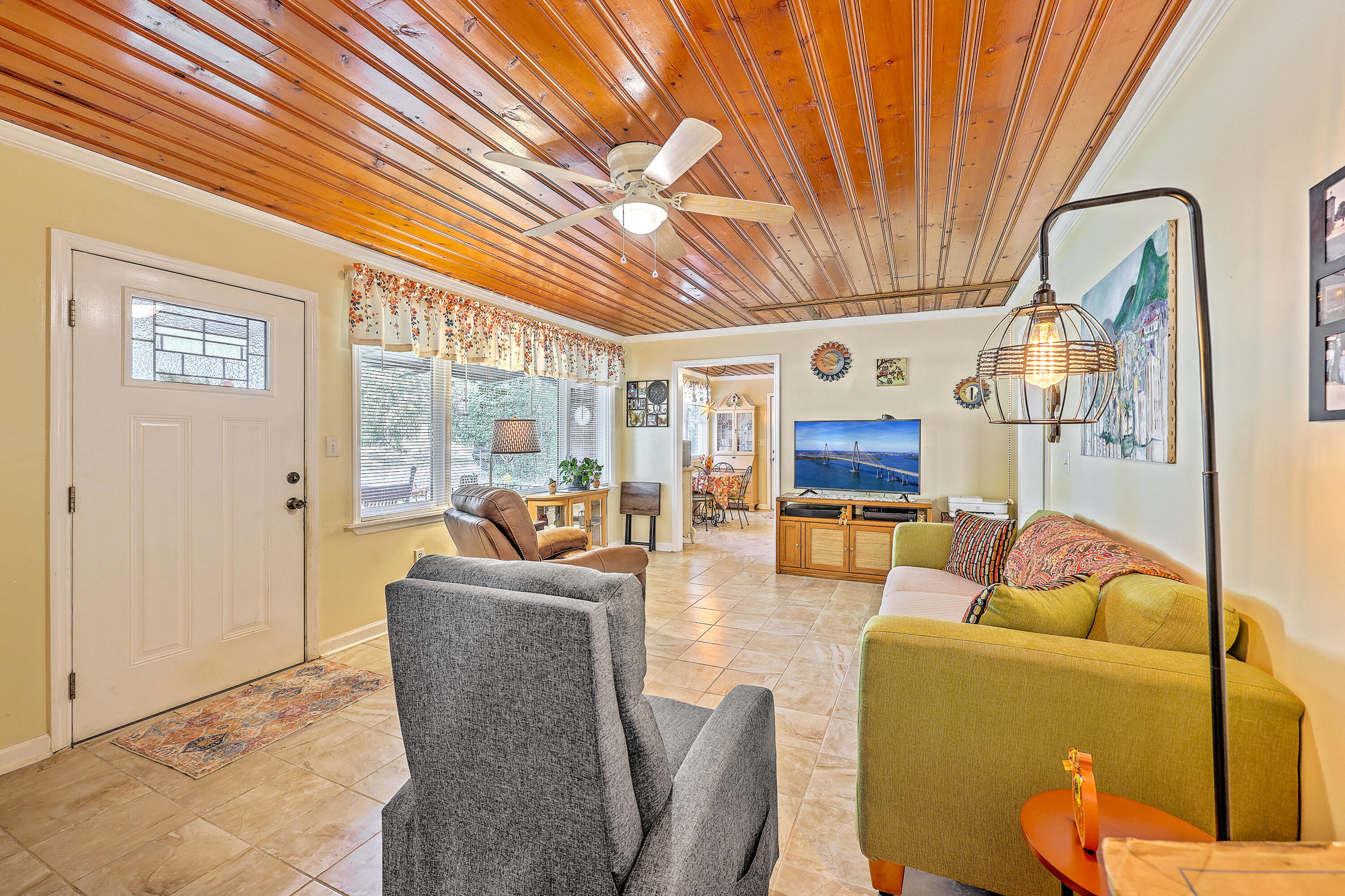 2 Mood Street Summerton, SC 29148 - Photo 4 of 33 Welcome in!