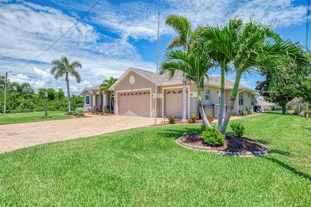 935 Graham Road Venice, FL 34293 - Photo 4 of 67