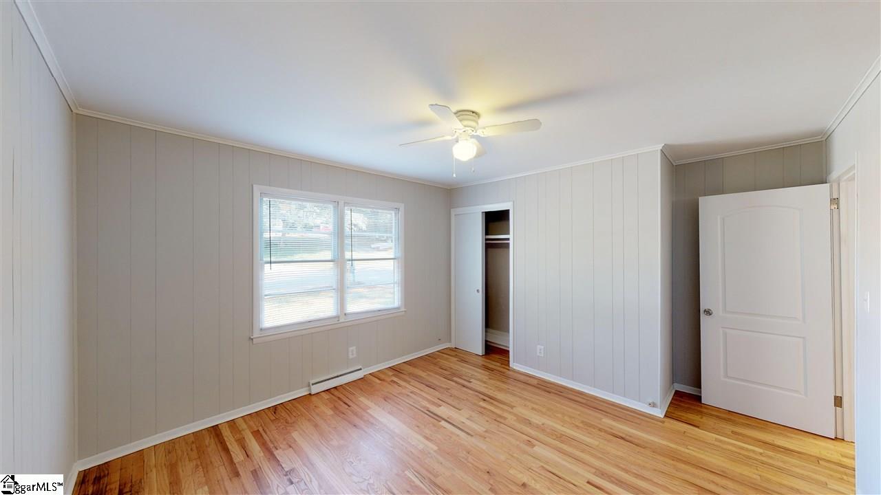 402 Farmington Road Greenville, SC 29605 - Photo 4 of 26