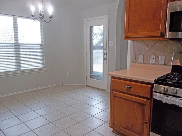 $1,825 | 110 Fossil Trail, Leander, TX 78641