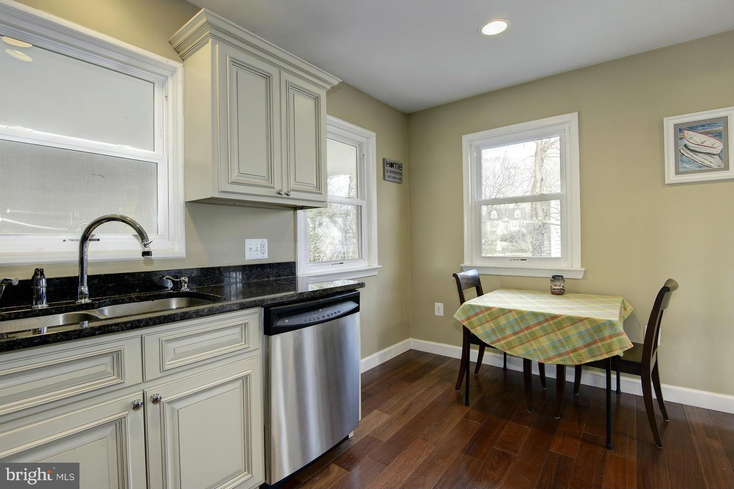 9808 Braddock Road Silver Spring, MD 20903 - Photo 8 of 24 Kitchen