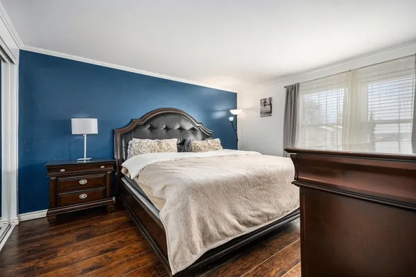 $2,595 | 1921 Williamsburg Drive, Hoffman Estates, IL 60169