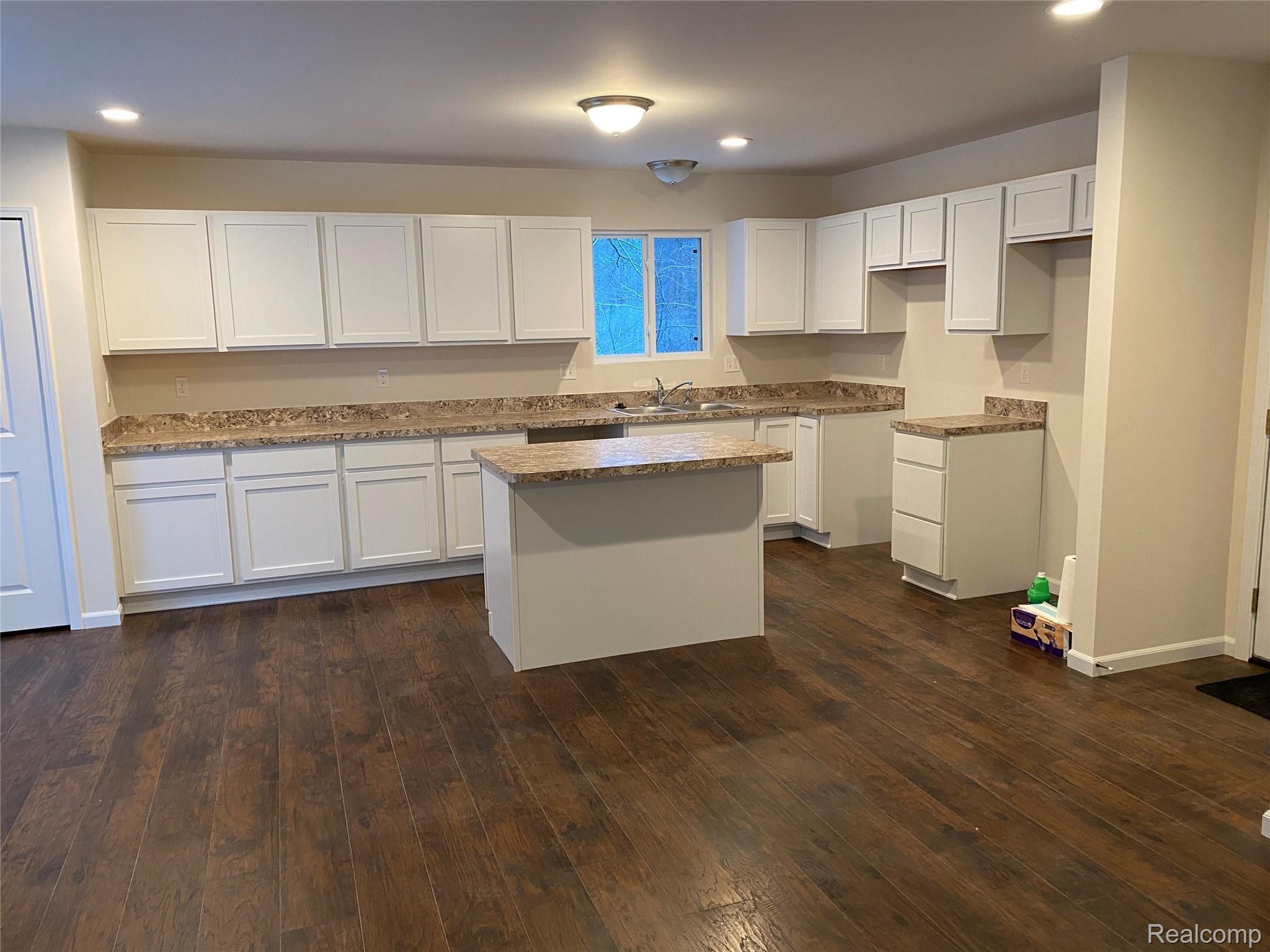 5375 Rural Terrace Waterford, MI 48329 - Photo 12 of 33 Kitchen 4.JPG