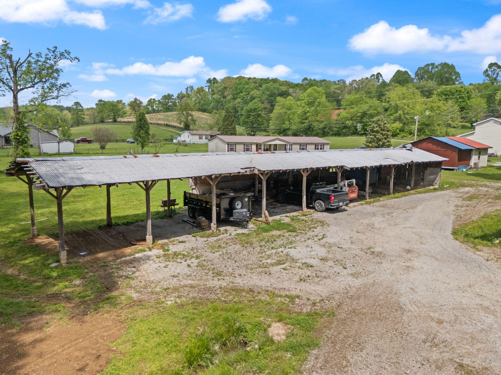 6800 East Laurel Road London, KY 40741 - Photo 7 of 71 59-web-or-mls-DJI_20250430145857_0195_D