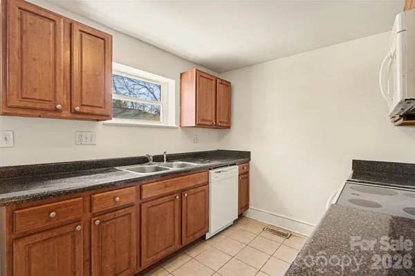 $700,000 | 2530 East 7th Street, Charlotte, NC 28204