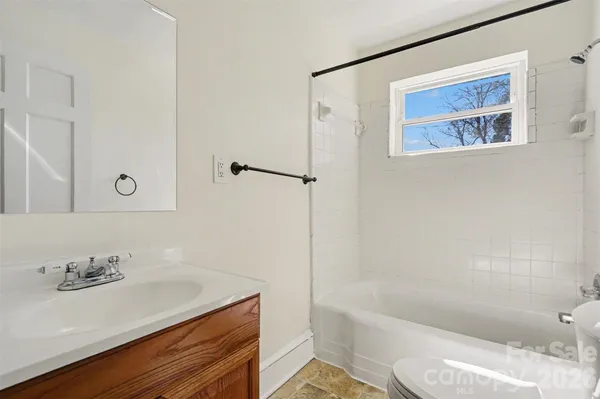 $700,000 | 2530 East 7th Street, Charlotte, NC 28204