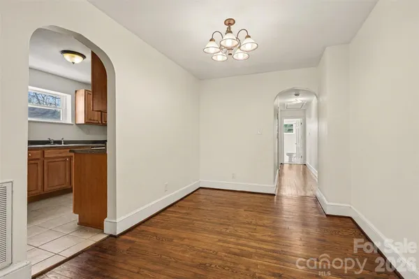 $700,000 | 2530 East 7th Street, Charlotte, NC 28204