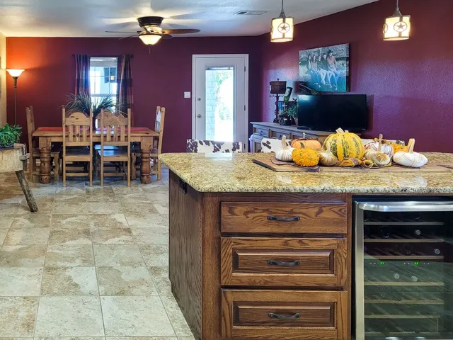 $585,000 | 207 County Road 4492, Kempner, TX 76539