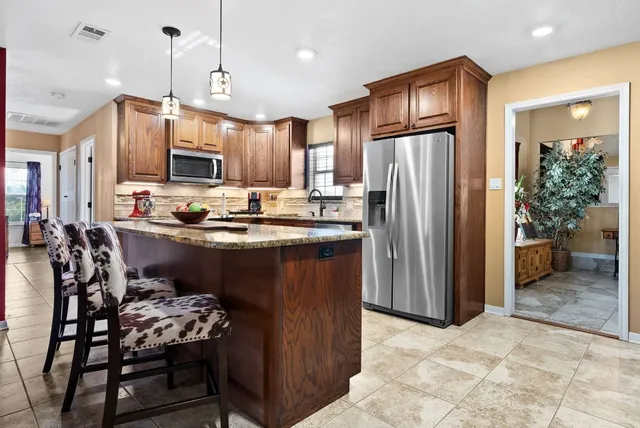 $585,000 | 207 County Road 4492, Kempner, TX 76539