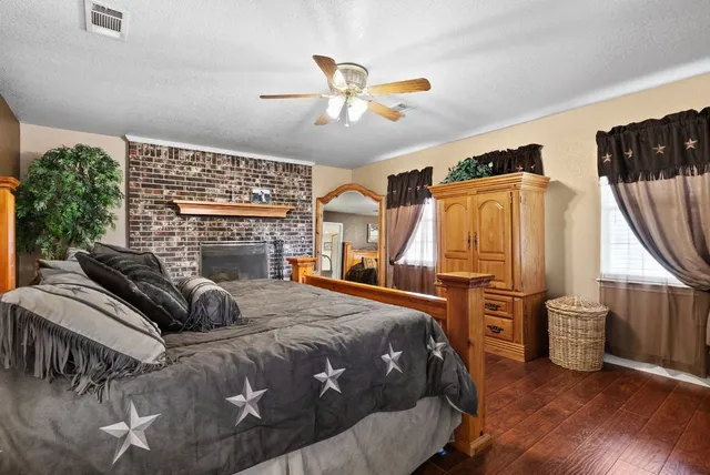 $585,000 | 207 County Road 4492, Kempner, TX 76539