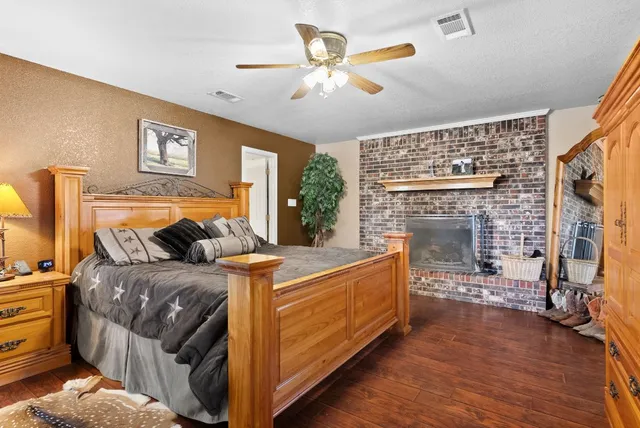 $585,000 | 207 County Road 4492, Kempner, TX 76539