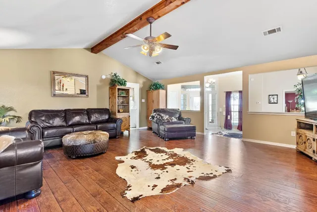 $585,000 | 207 County Road 4492, Kempner, TX 76539