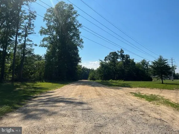 $900,000 | 11050 Demarr Homestead Road, White Plains, MD 20695