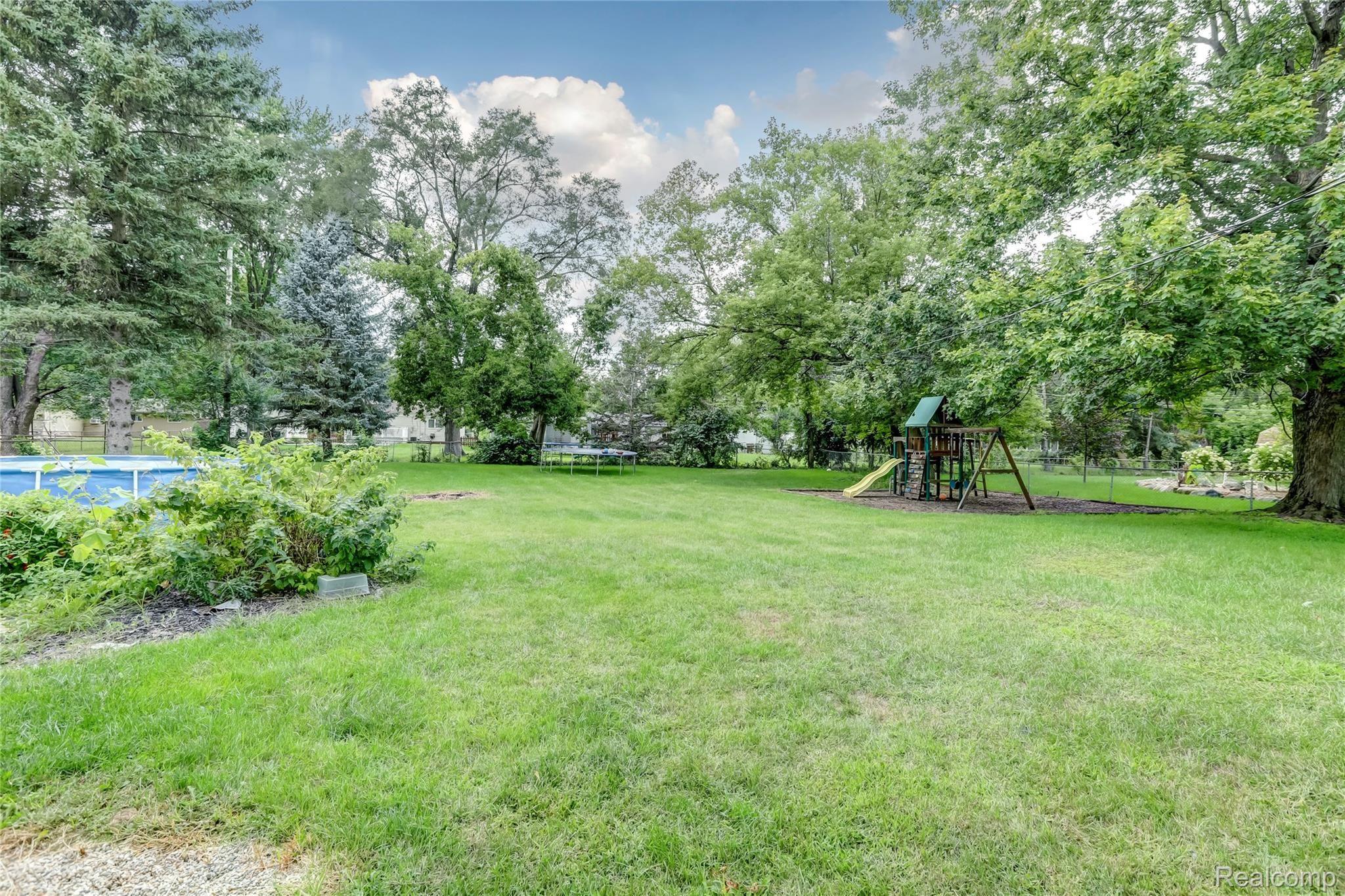 50765 Cedargrove Road Utica, MI 48317 - Photo 22 of 22 50765 Cedargrove Road, Shelby Charter Township, MI-25-FULL.jpg
